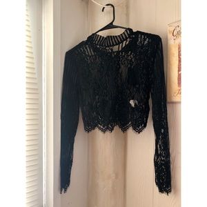FOREVER 21 LONG SLEEVE LACE CROP TOP